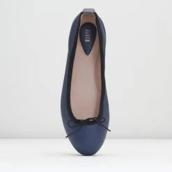 BLOCHSTORE-US Ladies Nashira Ballet Flats -POINTESHOES SHOP BL2020 NAV 0651 ef7df953 1c60 454c b97c 98e26f122e71 scaled