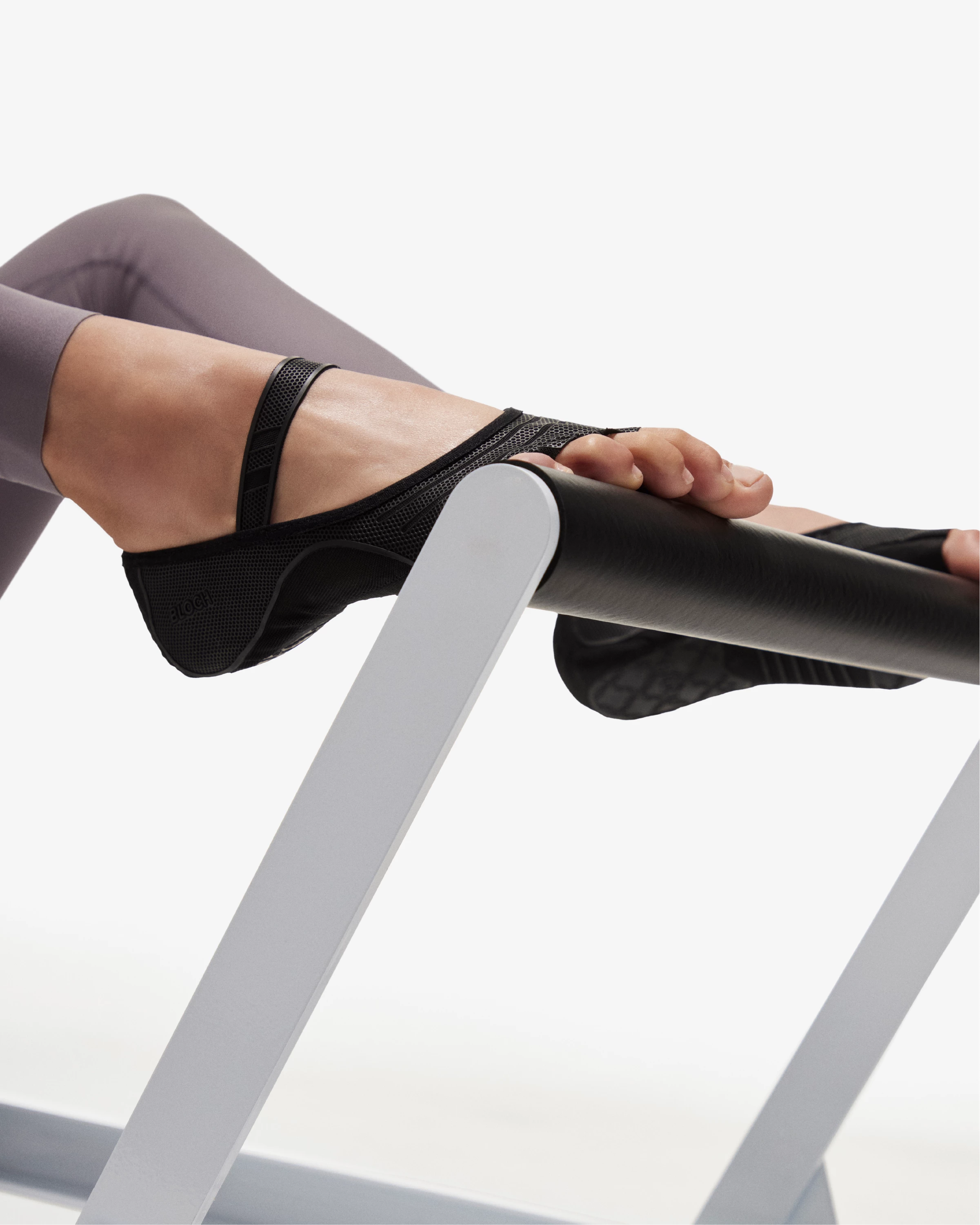 BLOCHSTORE-US Stance 5 BLOCHSTORE-US Stance - Image 5